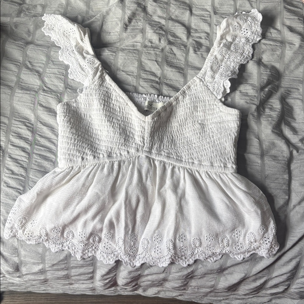 Hollister White Lace Sleeveless Blouse